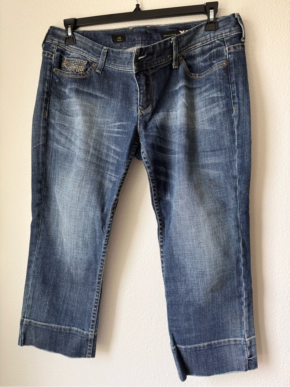 Express X2 Women’s Blue Denim Cropped Jeans